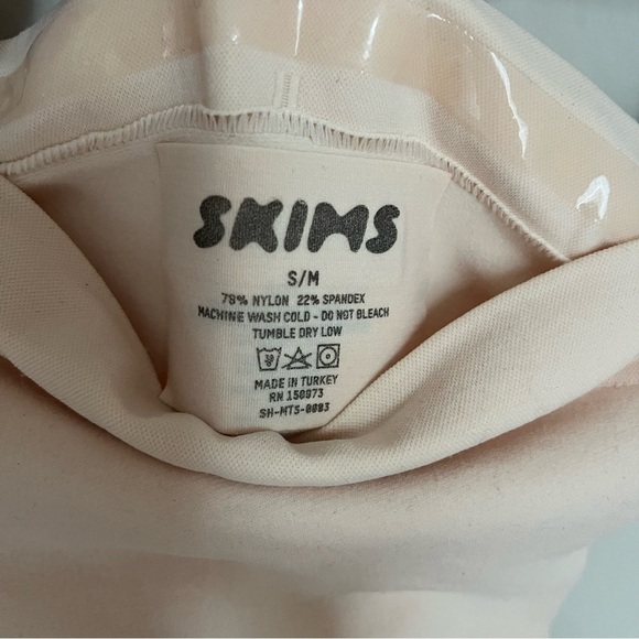 Skims Mid Thigh Short (size S/M) in color Sand - Picture 6 of 8